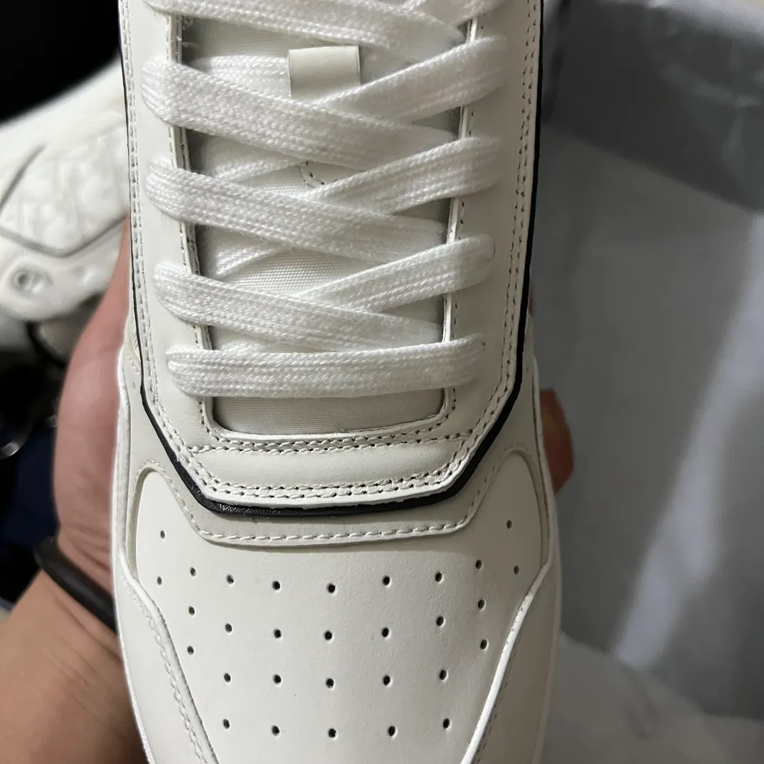 👟👟Ex-factory price 560👟👟 Men's size +10 Dior B27 series ✨2024 upgraded version purchasing agent grade ✨Super🔥sports shoes👫couple shoes. The high version 1:1 adopts oil edge lasting technology, the fabric is imported first-layer cowhide + high-tech fabric, and the inner cowhide + customized lining. TPU original engraved outsole. More than 30 colors of high-soled boots are available. Size: 35-42 for women and 38-46 for men. Bosses are welcome to compare...